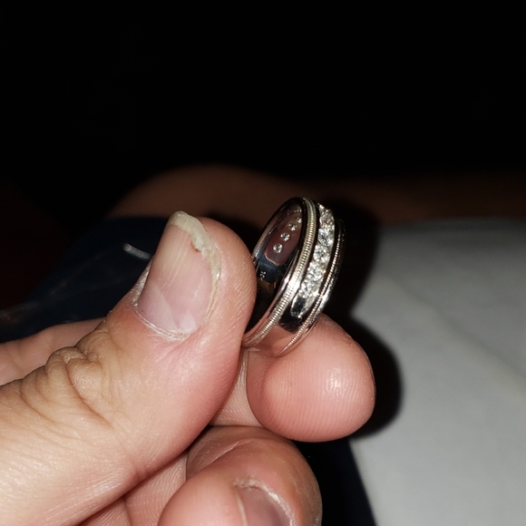 Mens band. - Picture 2 of 2